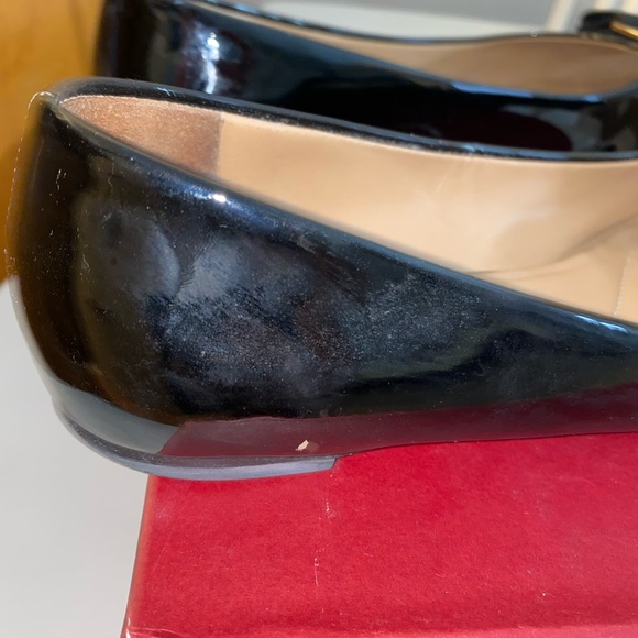 SALVATORE FERRAGAMO Varina Leather Flat in black - Picture 8 of 16